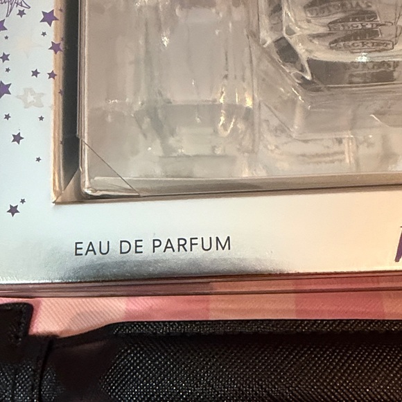 Victoria's Secret Pink Makeup Travel bag and Tease Rebel both NWT - Picture 4 of 14